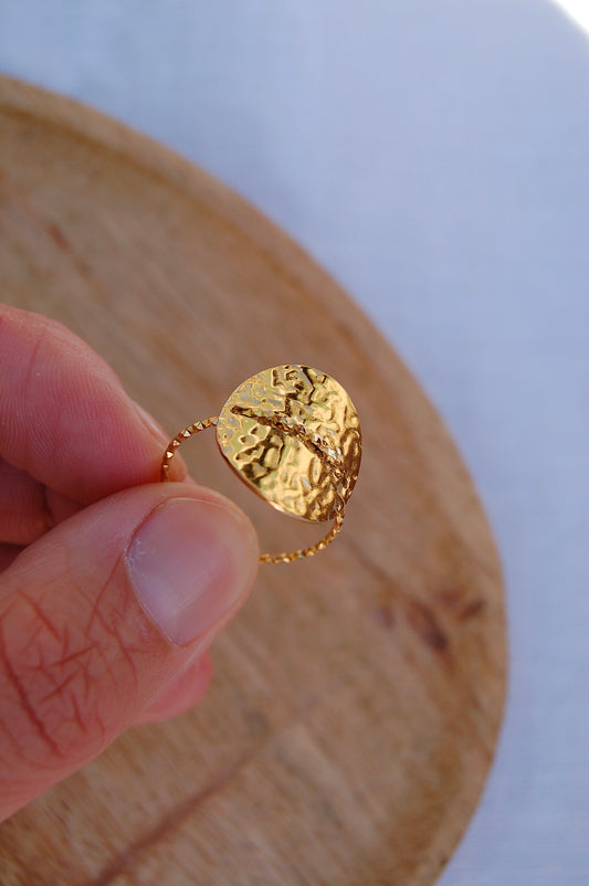 BAGUE MARTELÉE